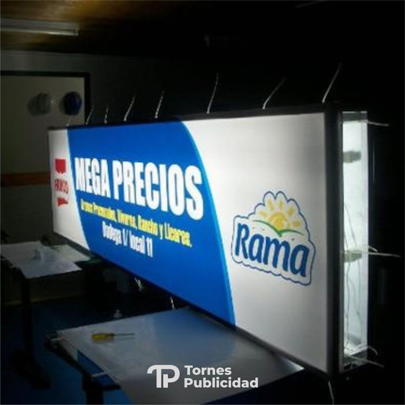 Aviso Luminoso LED Personalizado